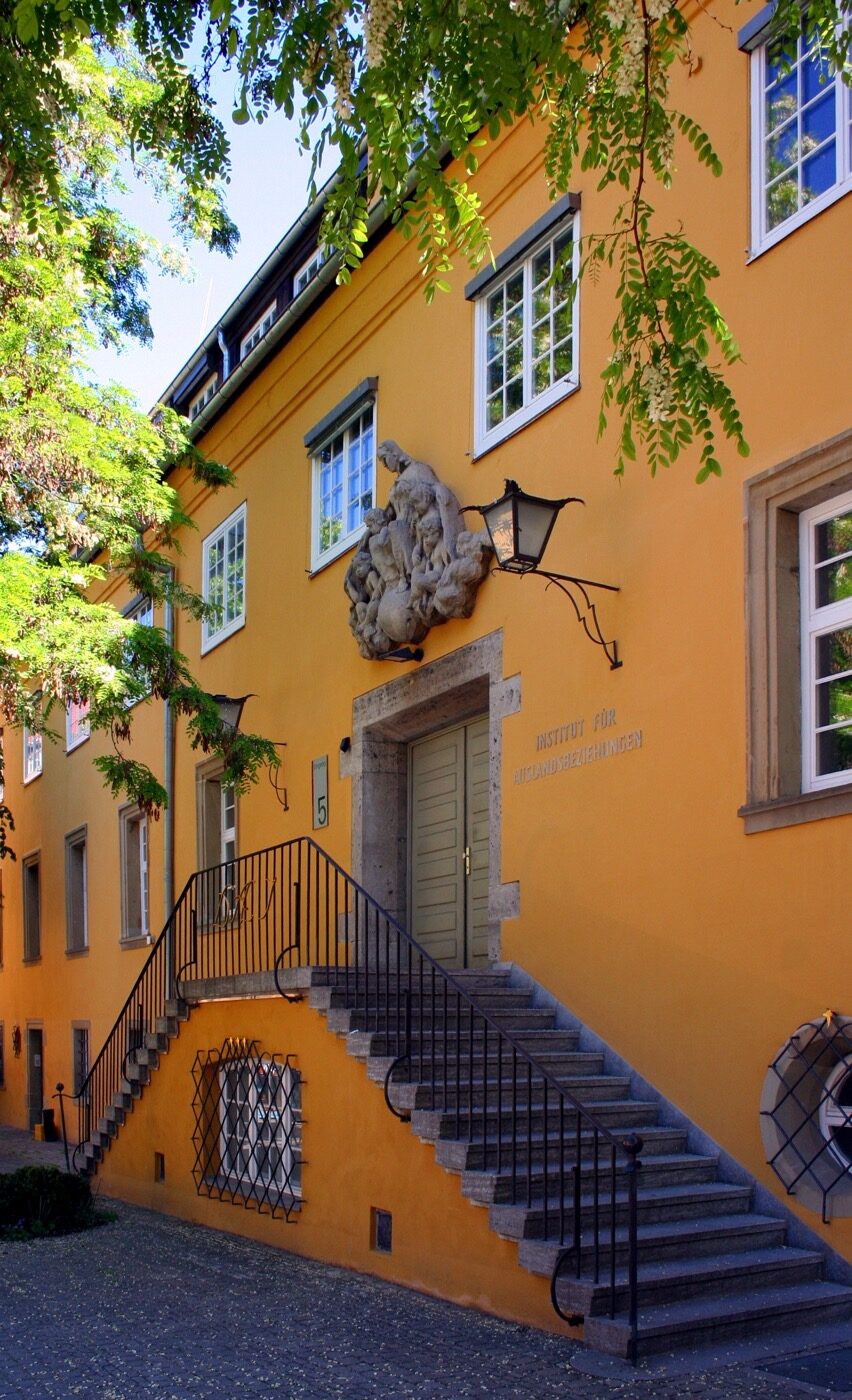 Gebäude am Charlottenplatz 17