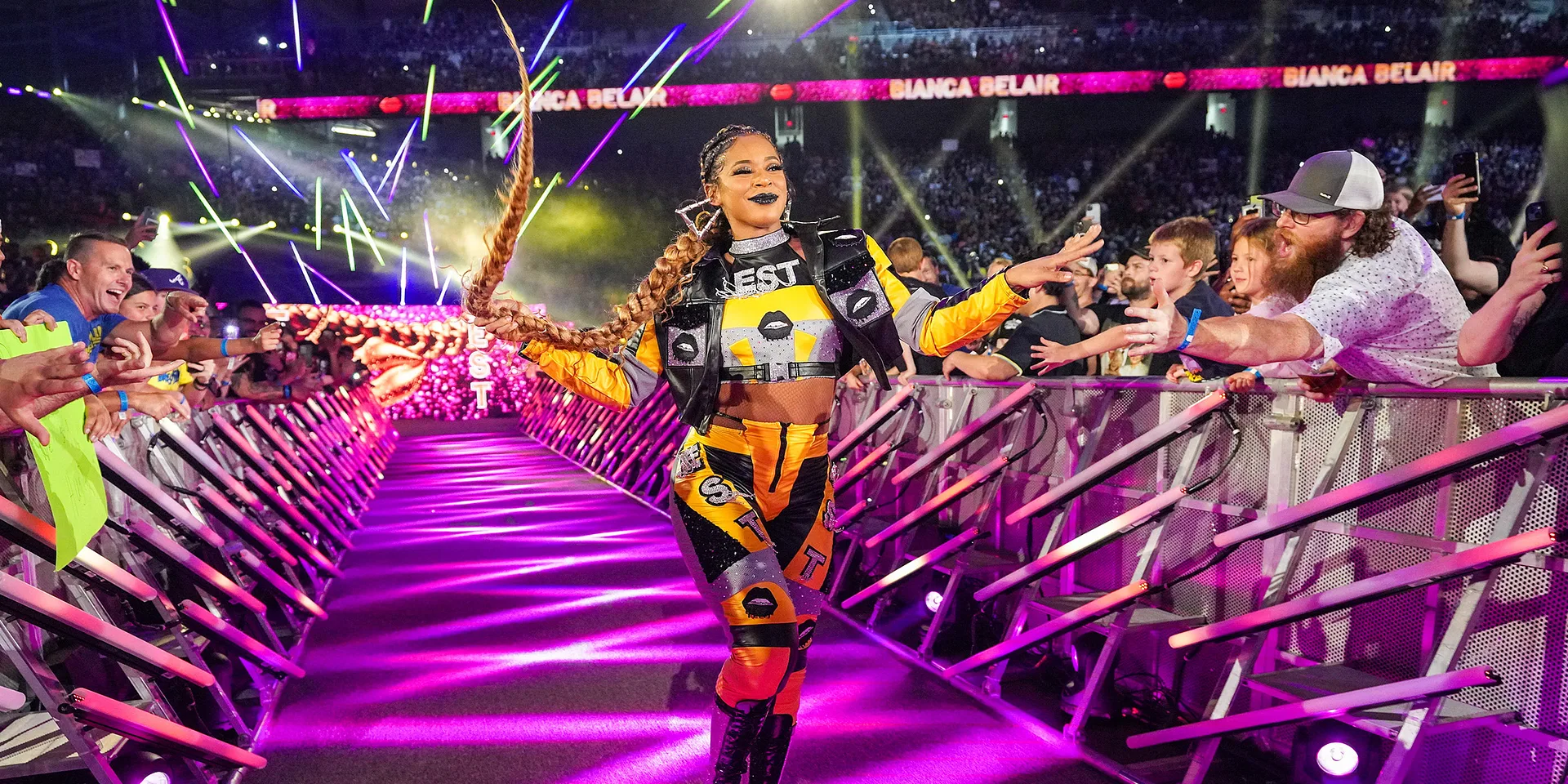 WWE LIVE